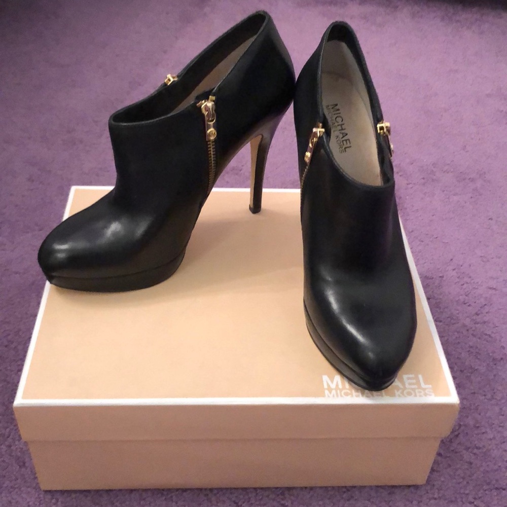 Michael Kors Stiletto booties